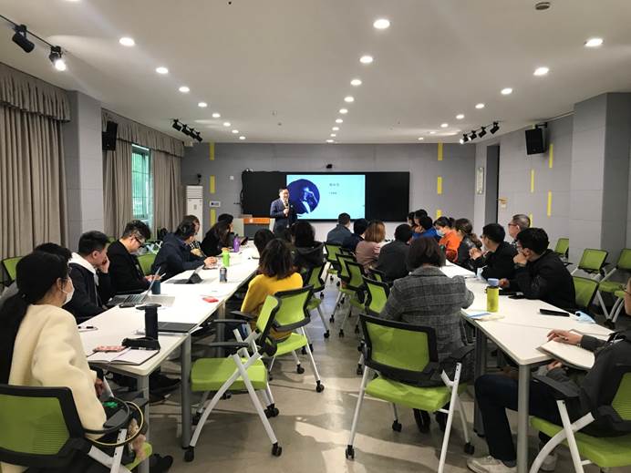 说明:C:\Users\Administrator\Desktop\2021年培训汇总\20210324 关于参加万象城平台教师教学发展系列活动——“线上线下混合式教学的实践与思考”的通知\活动照片\IMG_4113.JPG